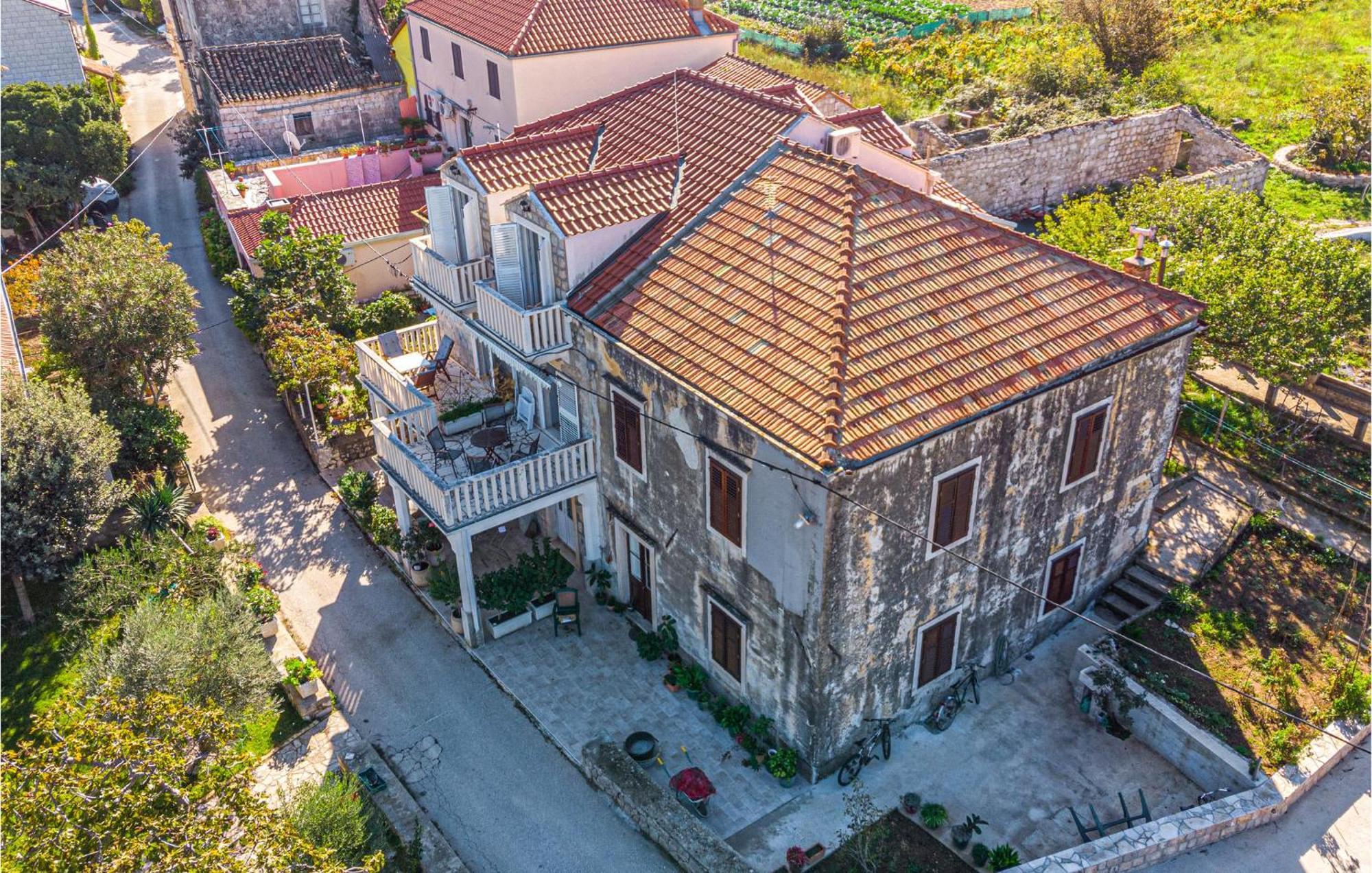 2 Bedroom Beautiful Apartment In Ston Exterior photo