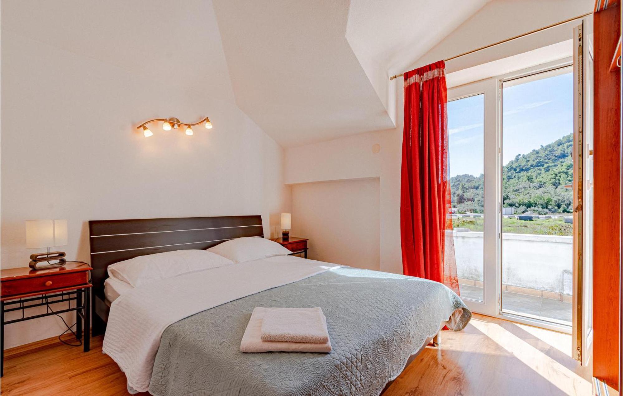2 Bedroom Beautiful Apartment In Ston Exterior photo